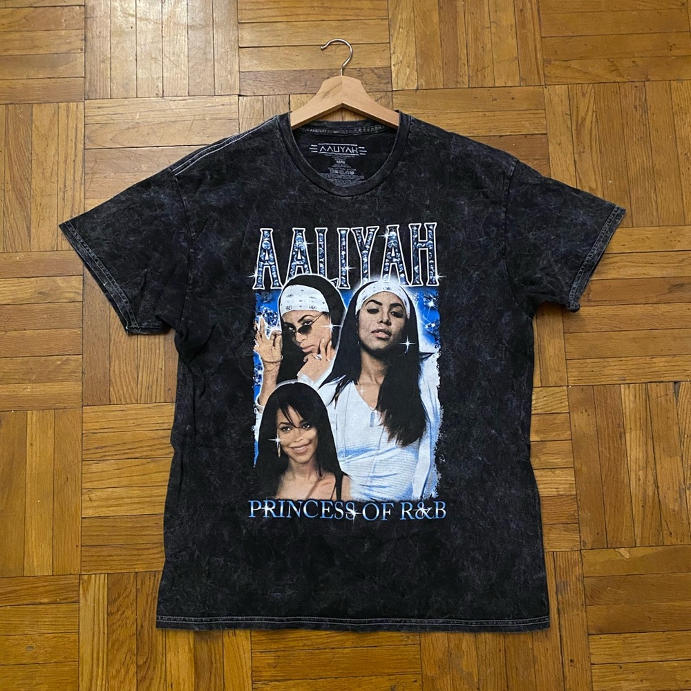 Vintage Y2K Aaliyah T-Shirt 💙💫